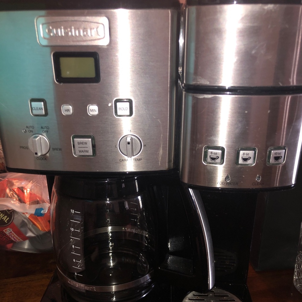 Cuisinart coffee maker and kcups
